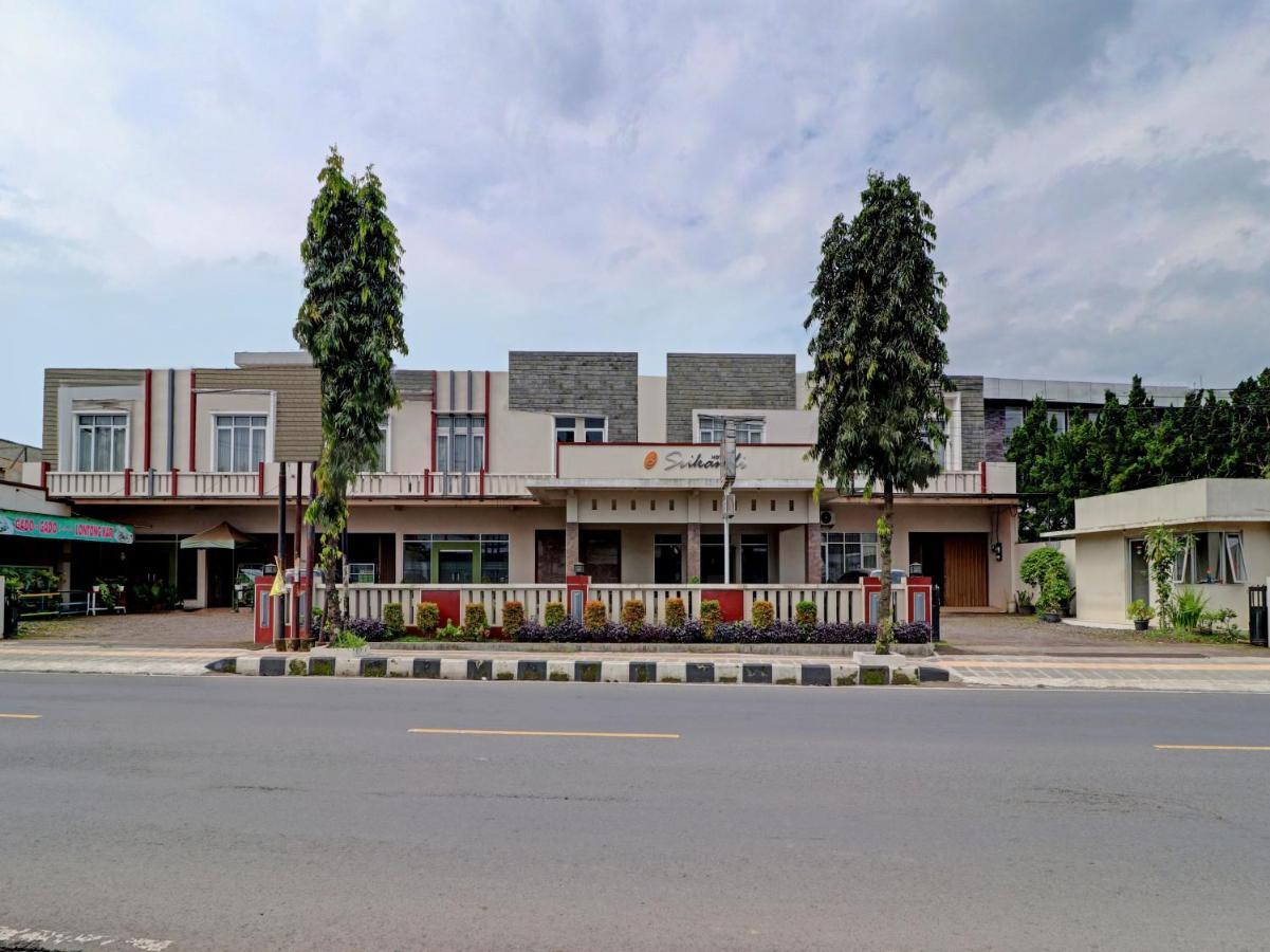 Oyo 90347 Hotel Srikandi Syariah Тасикмалая Экстерьер фото