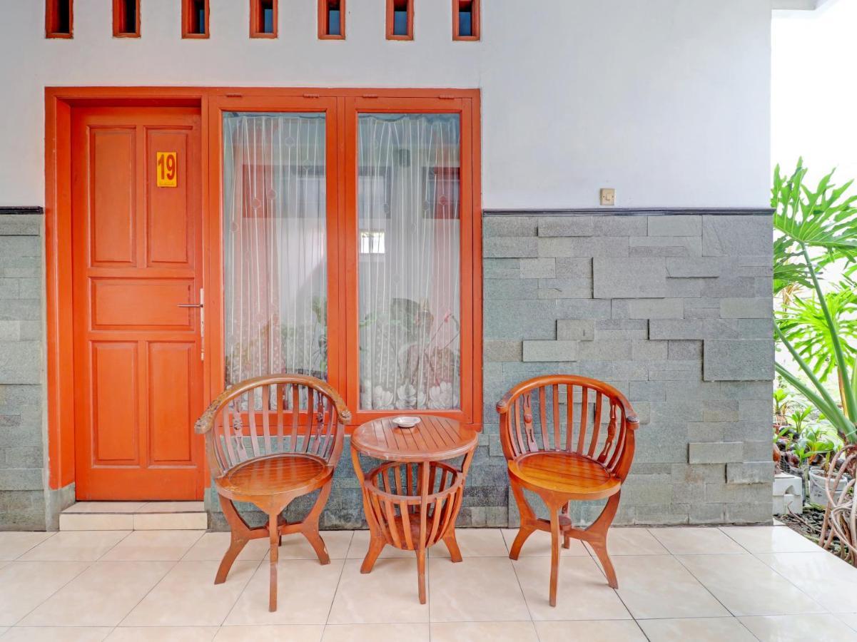 Oyo 90347 Hotel Srikandi Syariah Тасикмалая Экстерьер фото